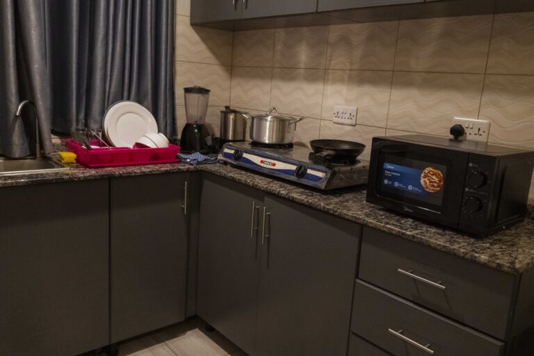 Best furnished and serviced apartments in Kigali. with an airport view. the apartmnts is so friendly to every one